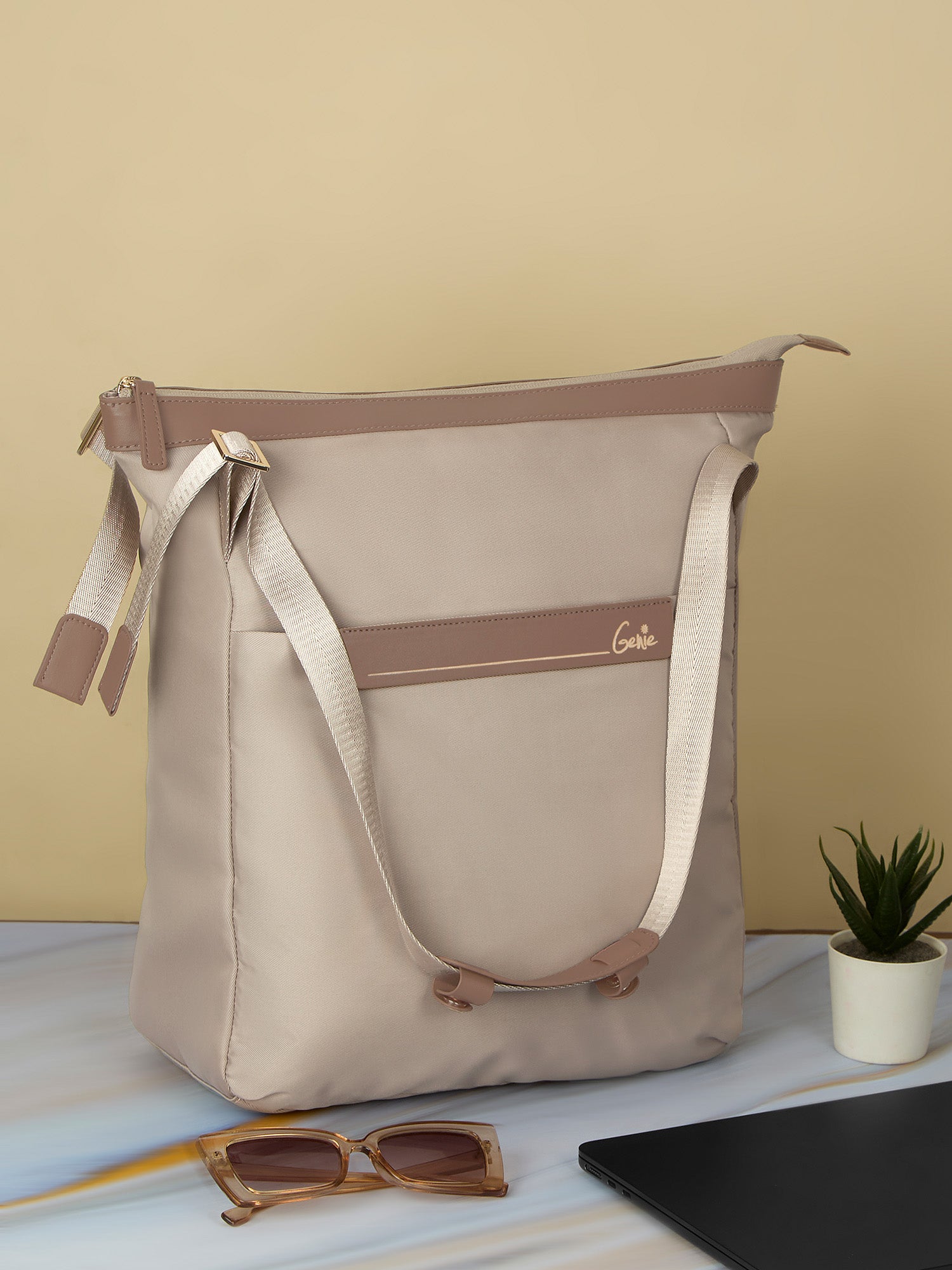 Amber 15L Beige Tote Bag With Laptop Sleeve