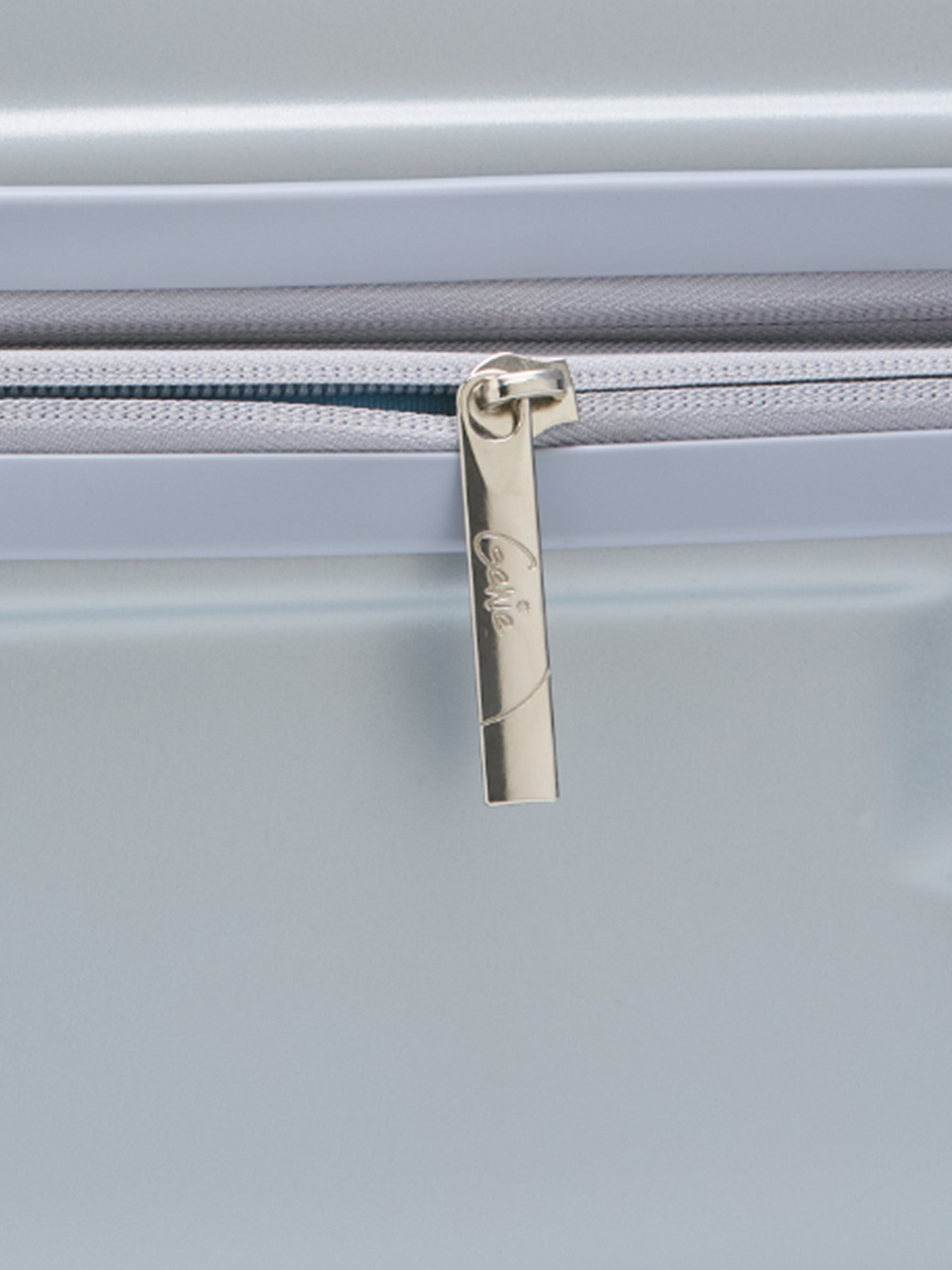 Genie Dew Hard Trolley Bag - MoonLight Mist