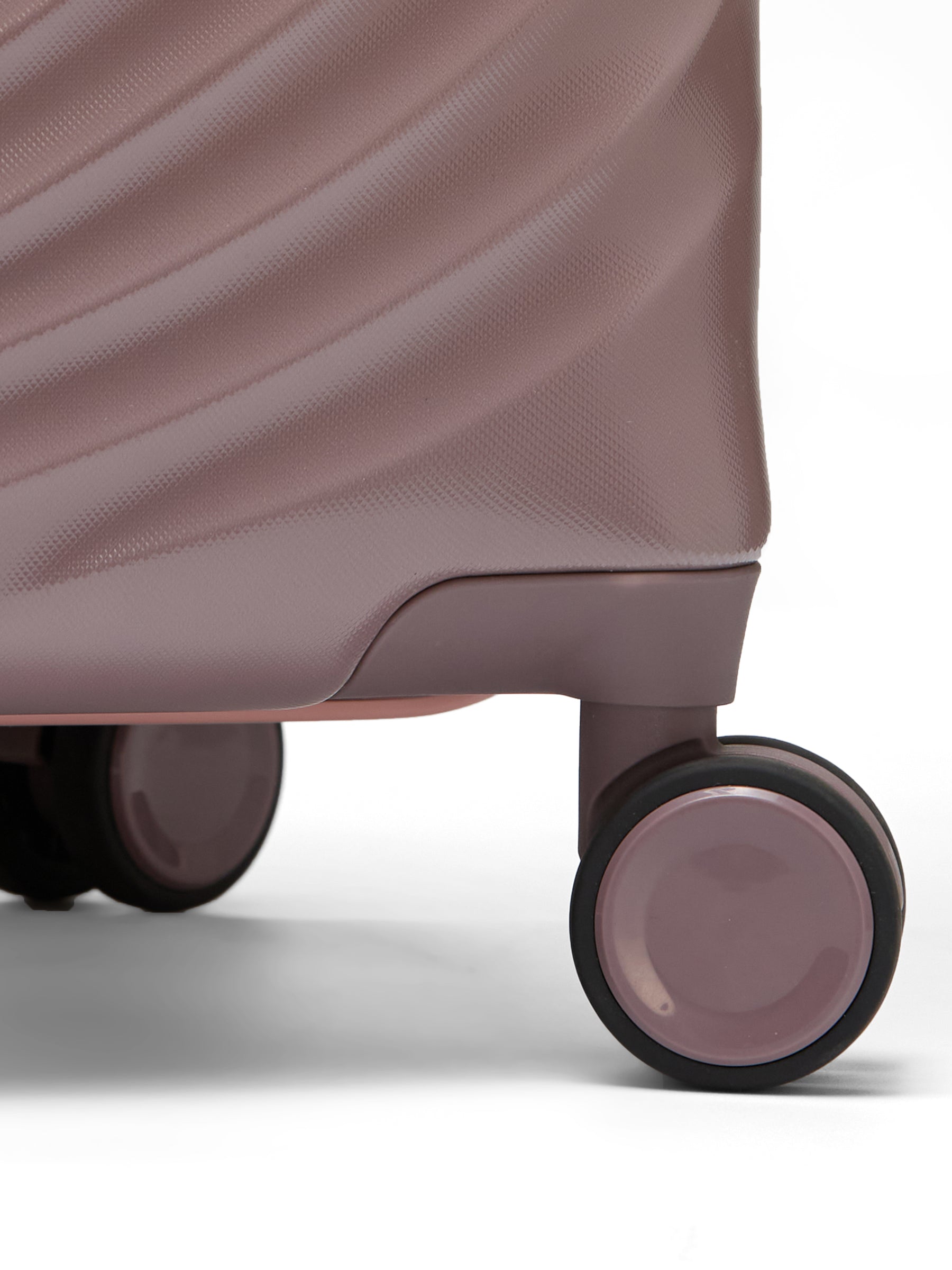 Genie Scarlett Hard Trolley Bag - Coral Cloud